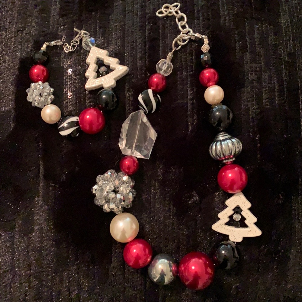 Boutique Necklace & Bracelet